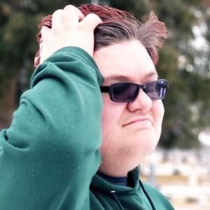 Meet your Posher, Carlos